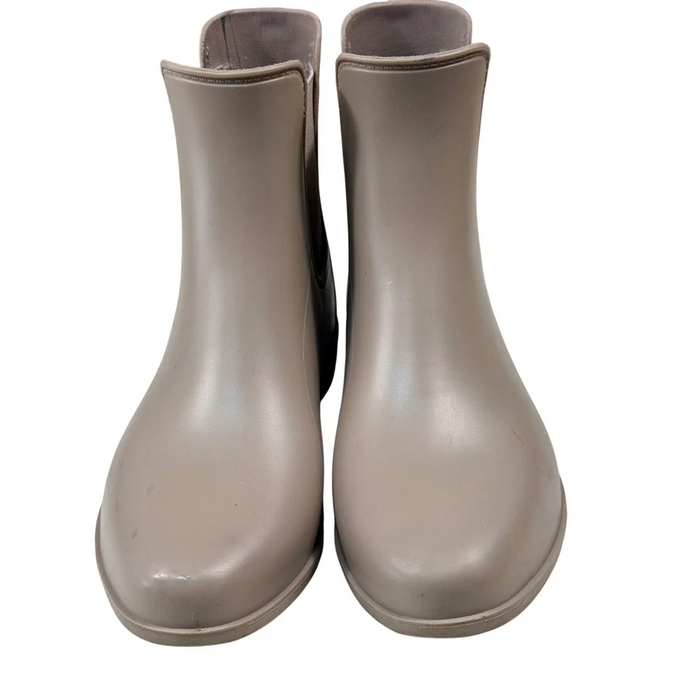 Taupe Rubber Chelsea Rain Boots Ankle Lug Sole Matte Gorpcore Womens Size 8
